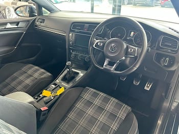 Used Volkswagen Golf 2015 for sale - 79587568: Photo