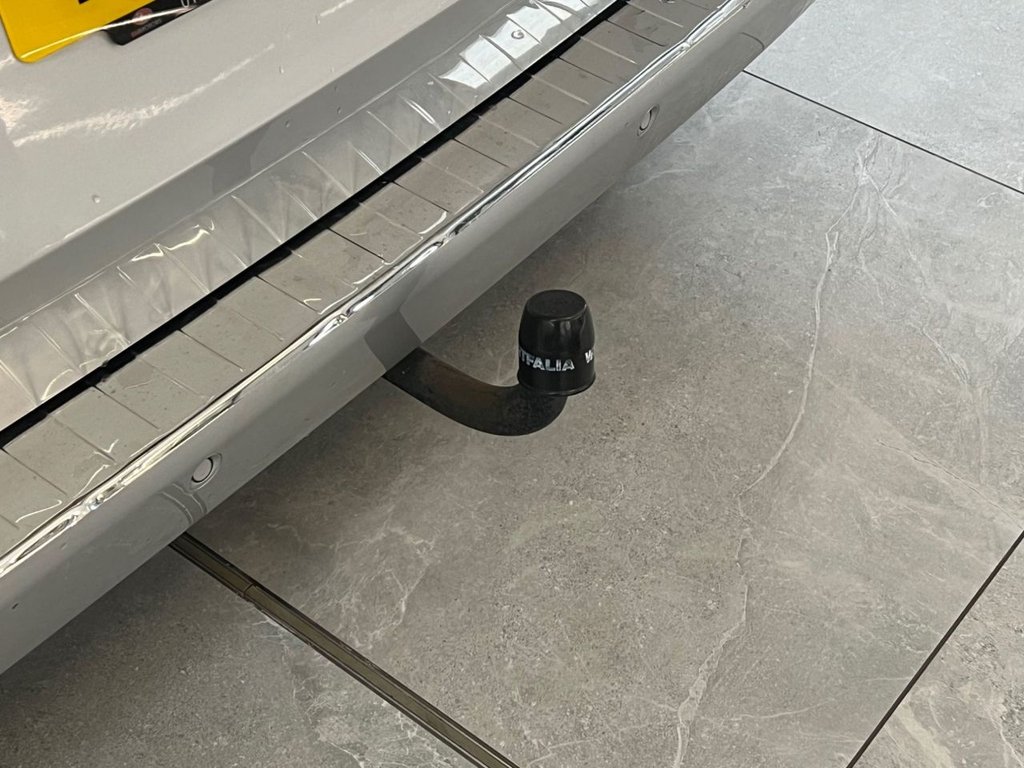 Used Mercedes-Benz V-Class 2016 for sale - 77421948: Photo 17