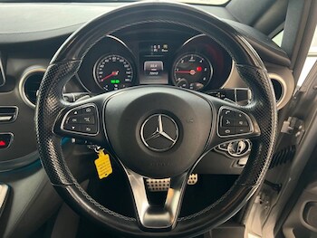 Used Mercedes-Benz V-Class 2016 for sale - 77421948: Photo