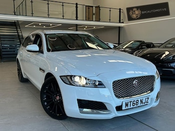 Used Jaguar XF 2018 for sale - 79103794: Photo