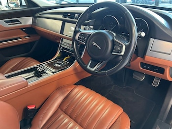 Used Jaguar XF 2018 for sale - 79103794: Photo