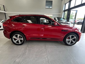 Used Jaguar F-Pace 2017 for sale - 79244707: Photo