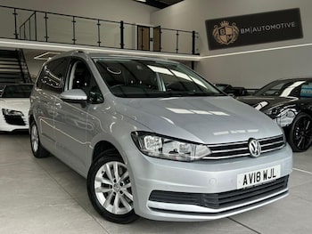 Used Volkswagen Touran 2018 for sale - 79046300: Photo
