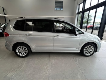 Used Volkswagen Touran 2018 for sale - 79046300: Photo