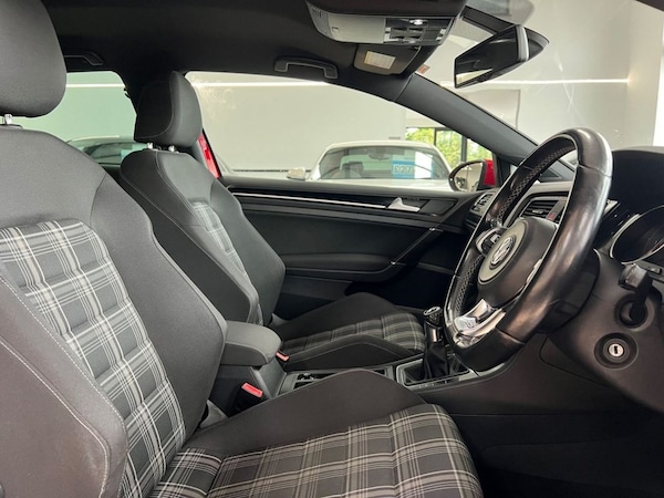 Used Volkswagen Golf 2014 for sale - 76235427: Photo 40
