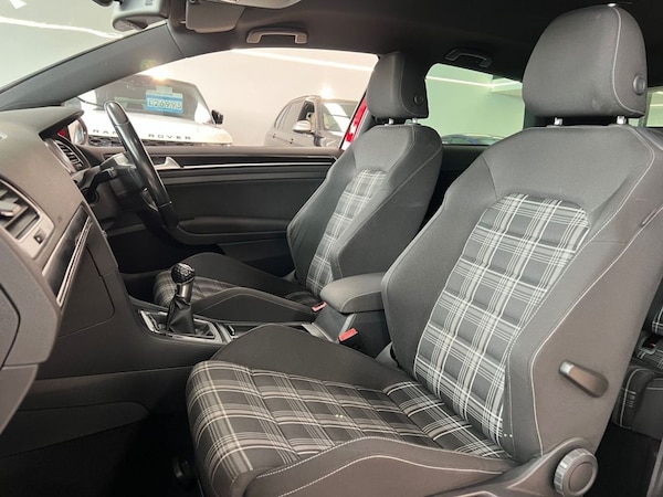 Used Volkswagen Golf 2014 for sale - 76235427: Photo 45