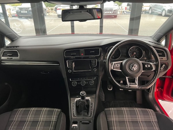 Used Volkswagen Golf 2014 for sale - 76235427: Photo 4