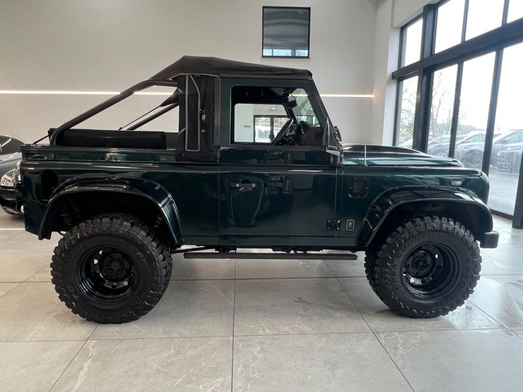 Used Land Rover Defender 2012 for sale - 77276530: Photo 2