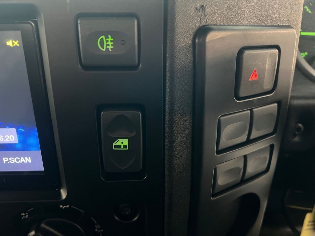 Used Land Rover Defender 2012 for sale - 77276530: Photo 35