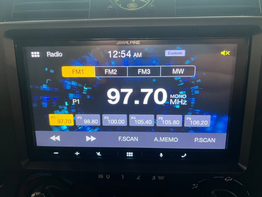 Used Land Rover Defender 2012 for sale - 77276530: Photo 44