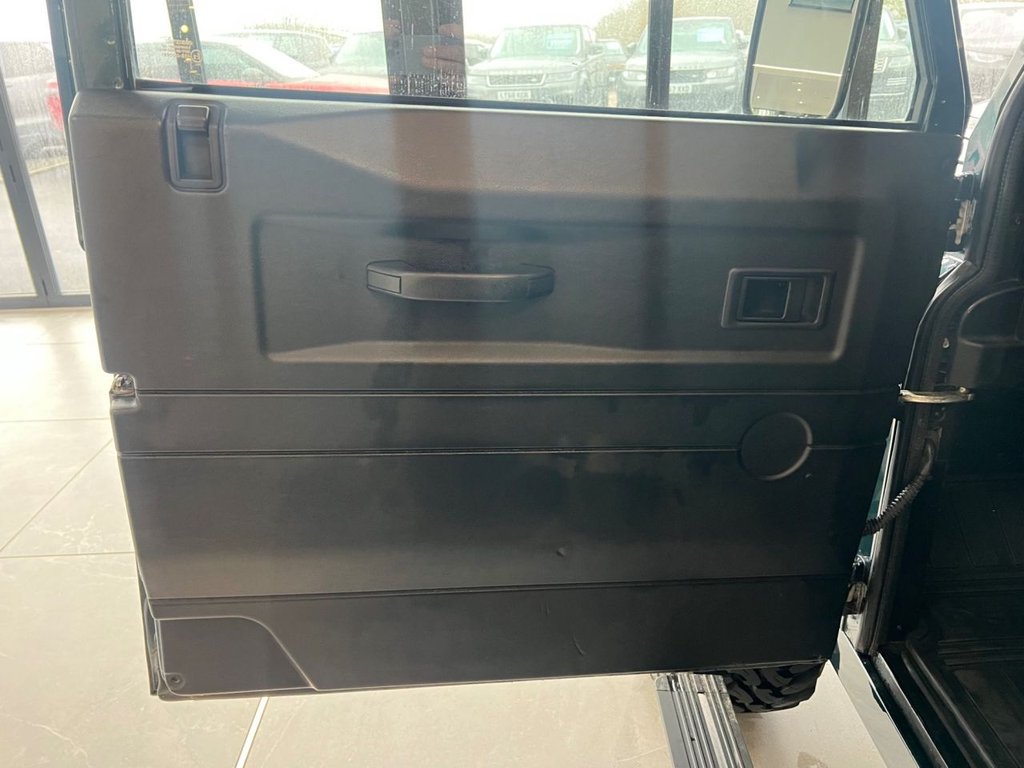 Used Land Rover Defender 2012 for sale - 77276530: Photo 49