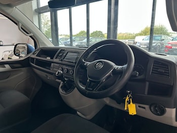 Used Volkswagen Transporter 2016 for sale - 79563040: Photo