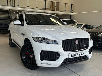 Used Jaguar F-Pace 2017 for sale - 79603679: Photo