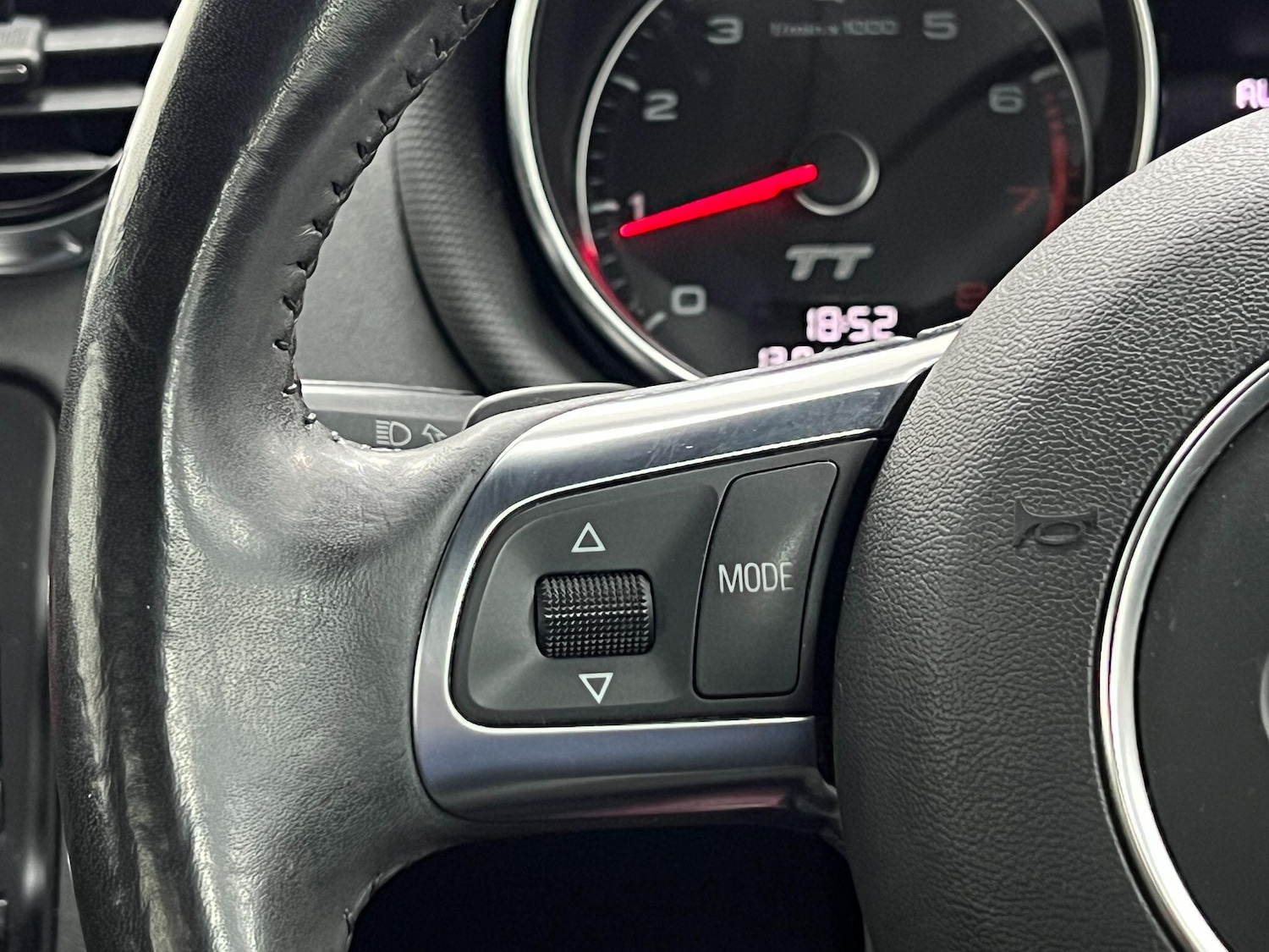 Used Audi TT 2011 for sale - 77203611: Photo 27