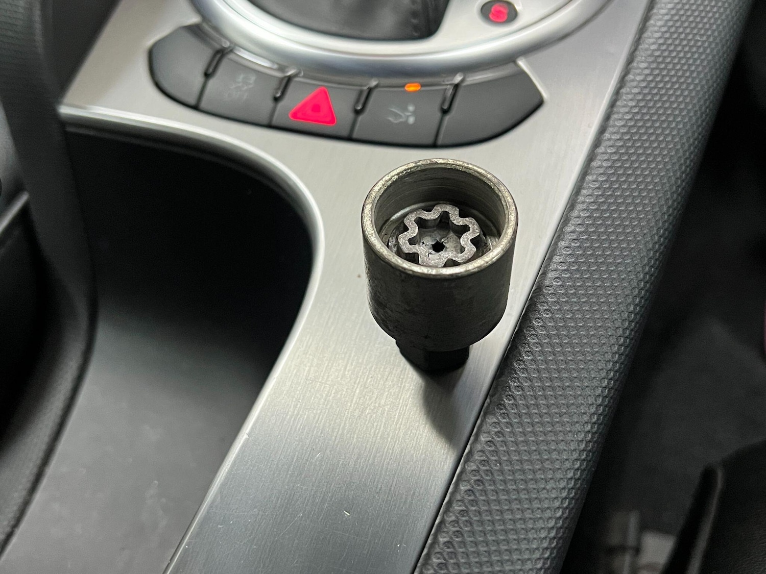 Used Audi TT 2011 for sale - 77203611: Photo 29