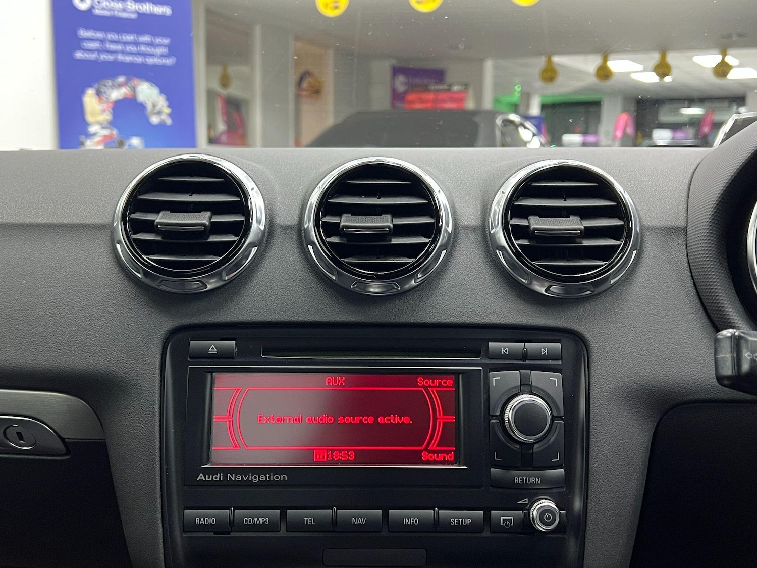 Used Audi TT 2011 for sale - 77203611: Photo 4