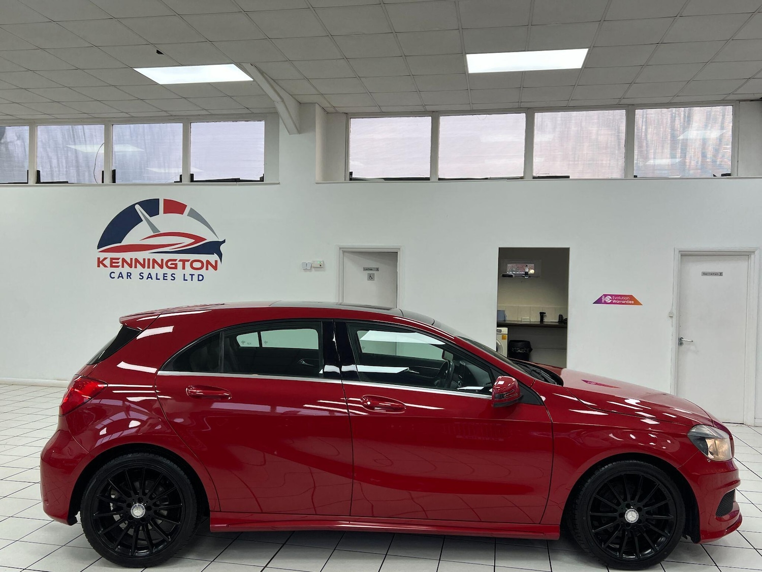 Used Mercedes-Benz A-Class 2015 for sale - 77230331: Photo 15