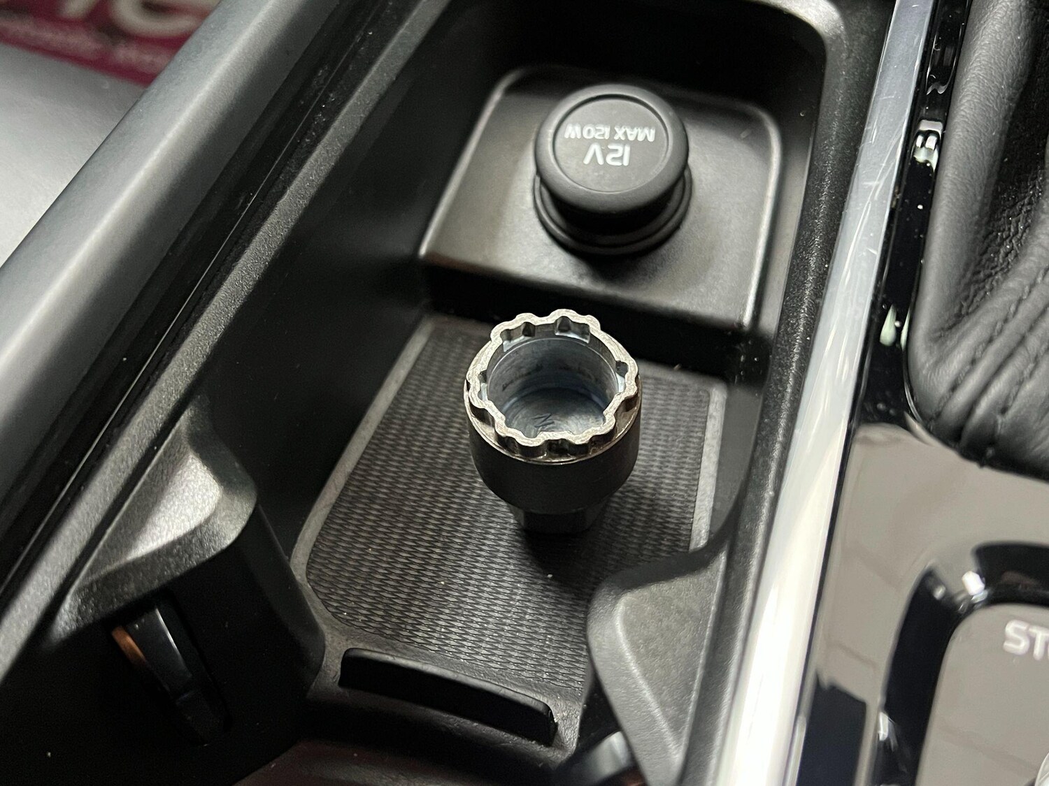 Used Volvo S90 2017 for sale - 76898302: Photo 19