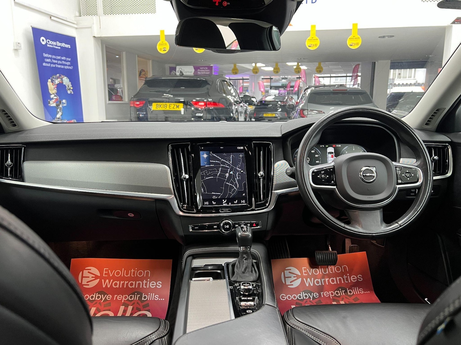 Used Volvo S90 2017 for sale - 76898302: Photo 2