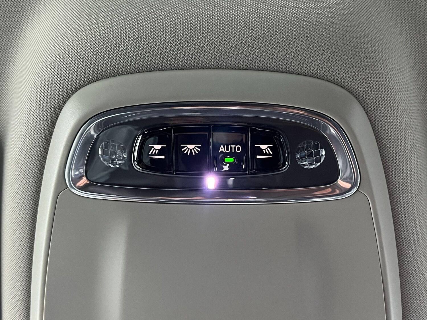 Used Volvo S90 2017 for sale - 76898302: Photo 32