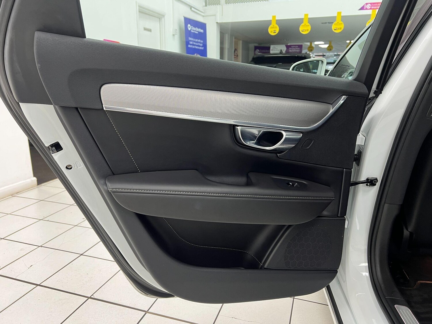 Used Volvo S90 2017 for sale - 76898302: Photo 34