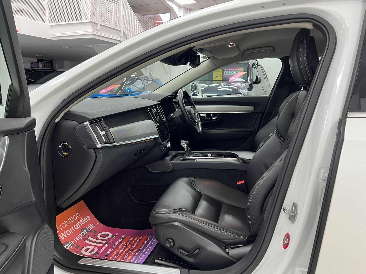 Used Volvo S90 2017 for sale - 76898302: Photo 81