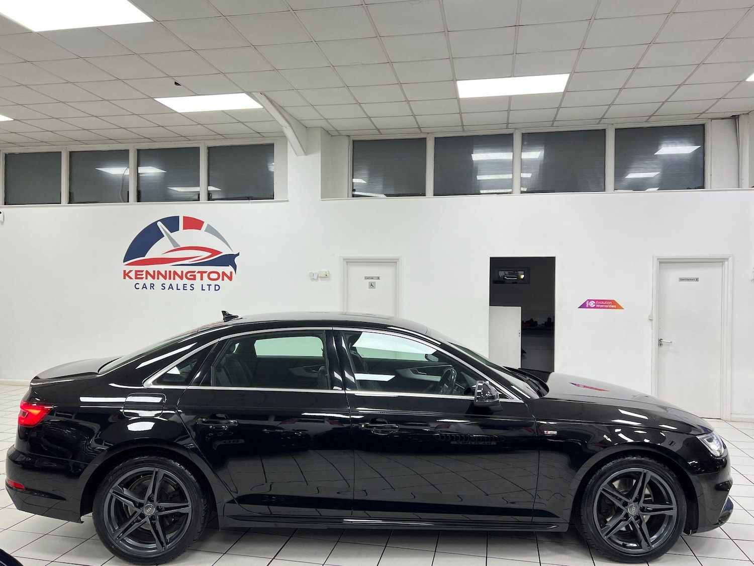 Used Audi A4 for sale - 77215749: Photo 17