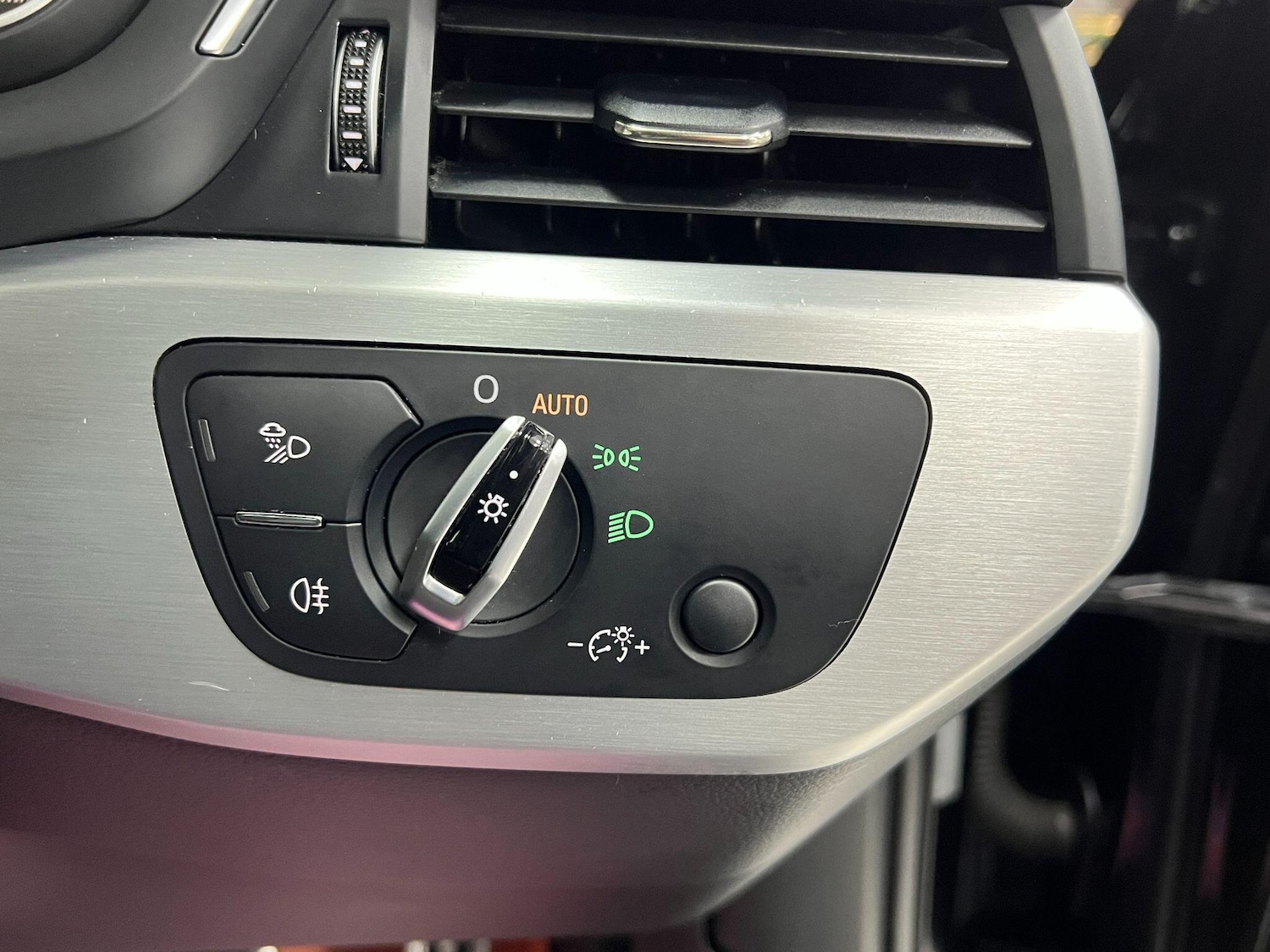 Used Audi A4 for sale - 77215749: Photo 25