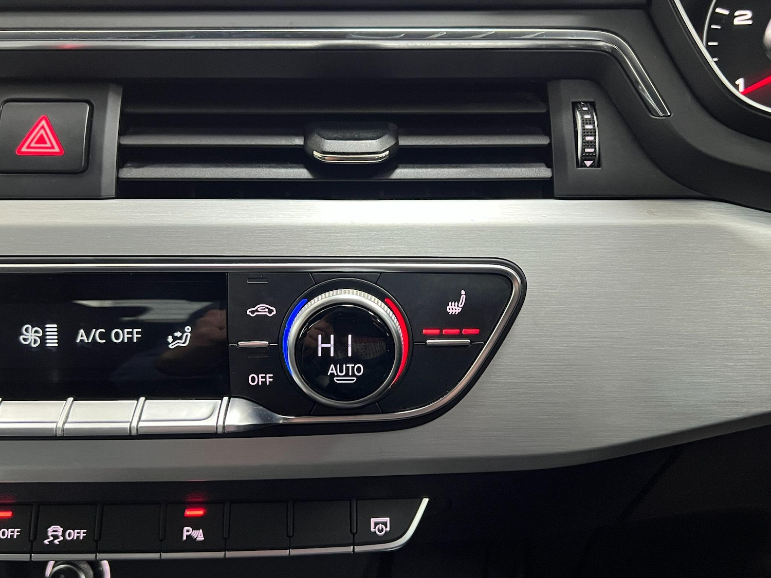 Used Audi A4 for sale - 77215749: Photo 35