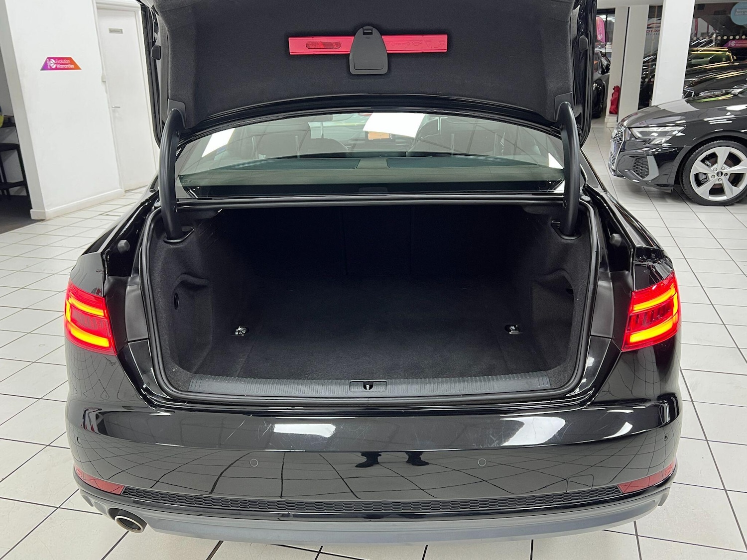 Used Audi A4 for sale - 77215749: Photo 83