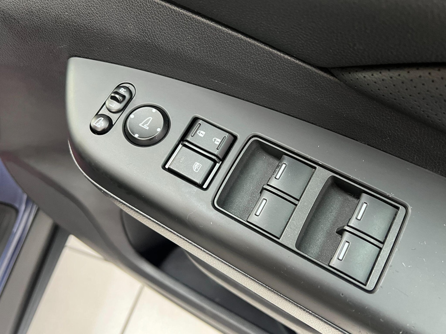 Used Honda CR-V 2017 for sale - 77057203: Photo 20