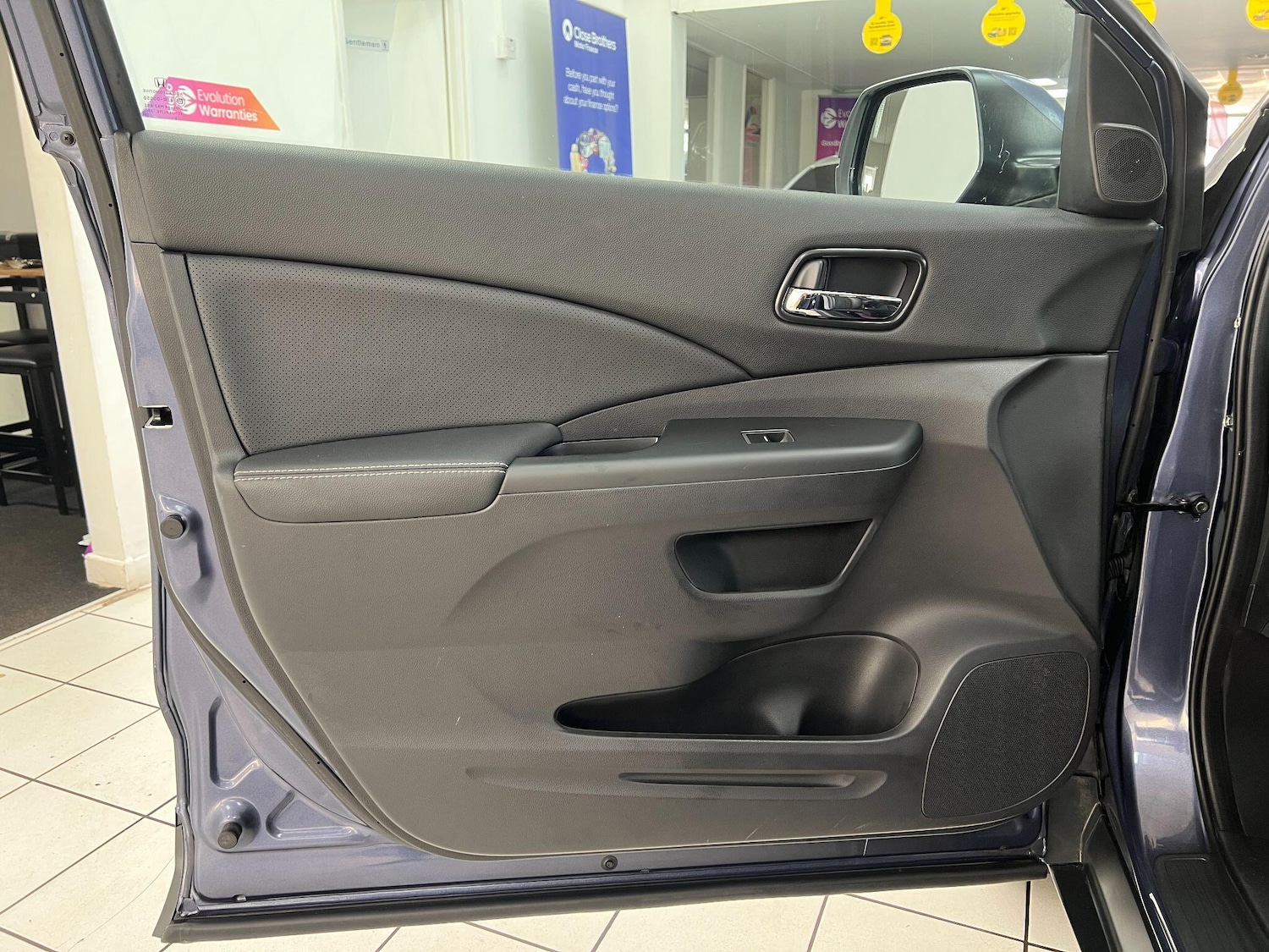 Used Honda CR-V 2017 for sale - 77057203: Photo 32