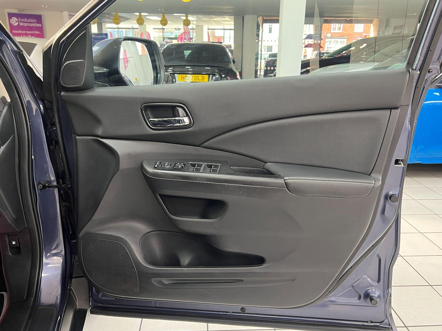 Used Honda CR-V 2017 for sale - 77057203: Photo 35