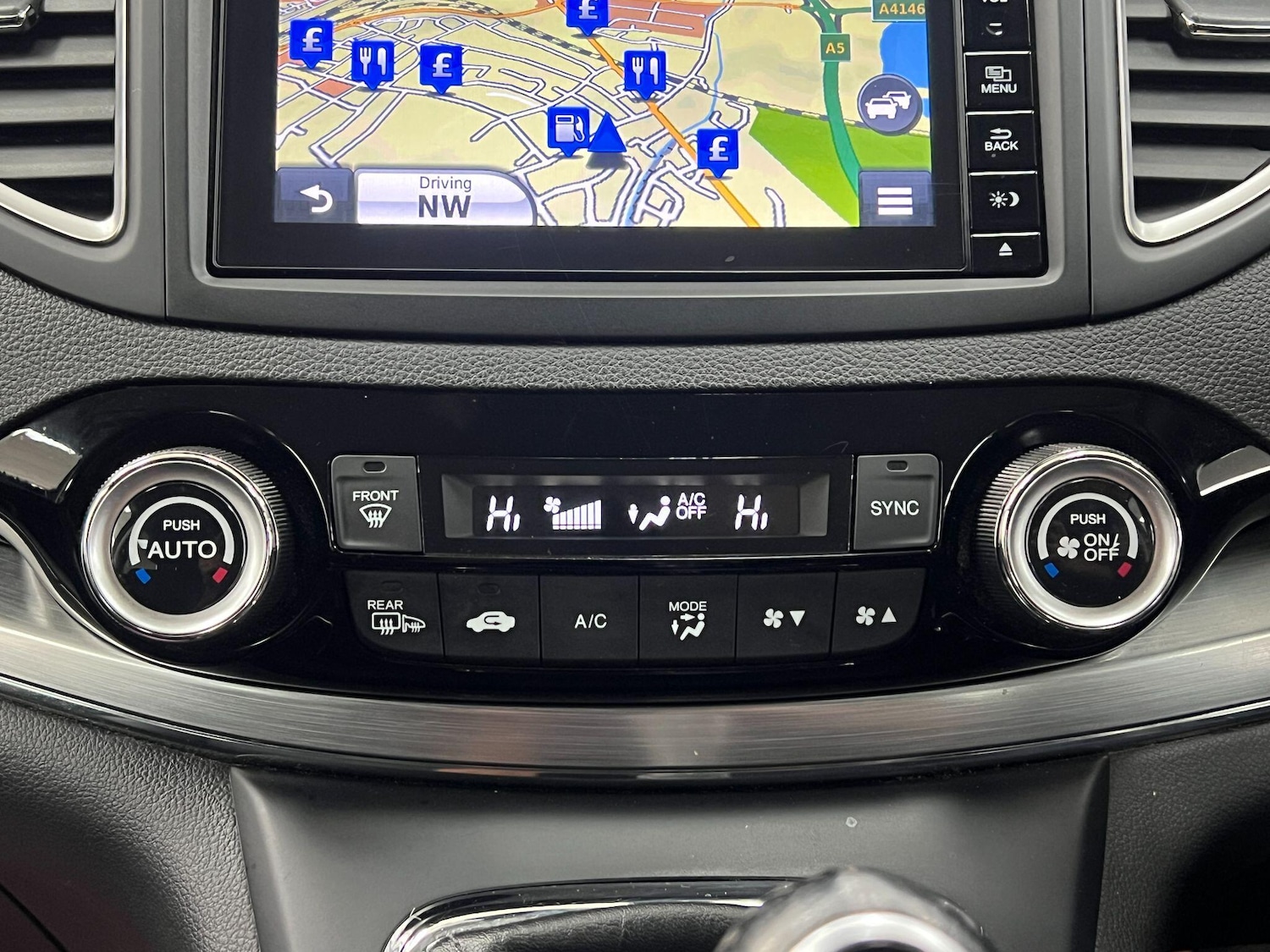 Used Honda CR-V 2017 for sale - 77057203: Photo 4