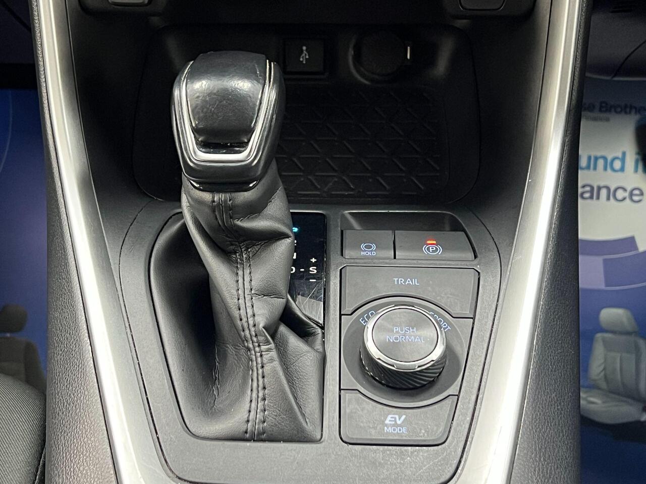 Used Toyota RAV4 2020 for sale - 77743928: Photo 24