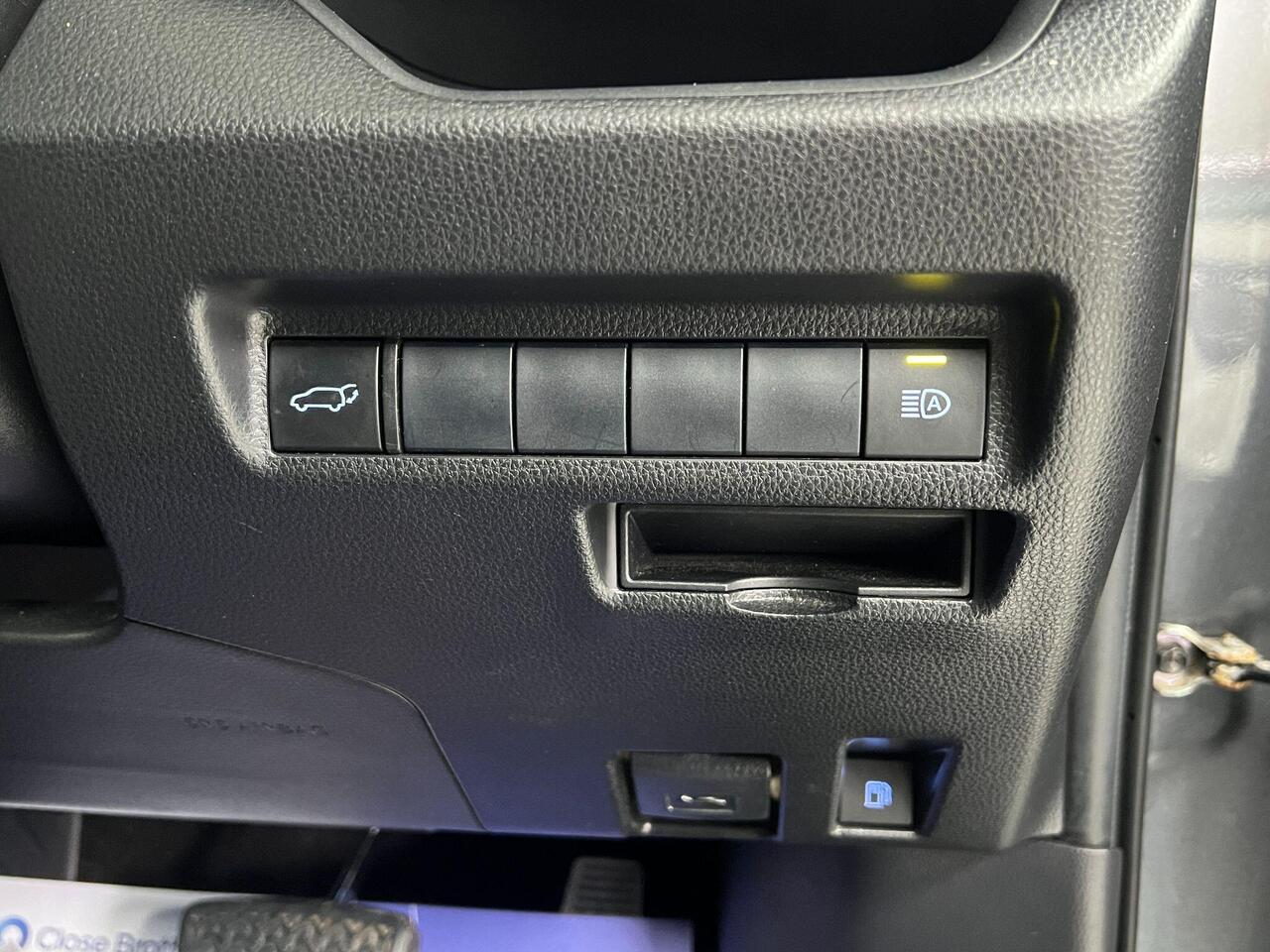 Used Toyota RAV4 2020 for sale - 77743928: Photo 29