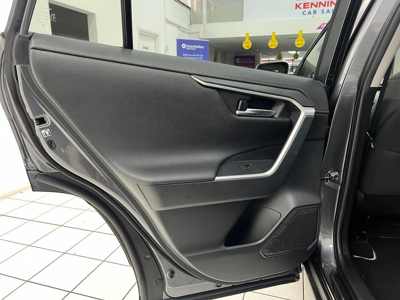 Used Toyota RAV4 2020 for sale - 77743928: Photo 37