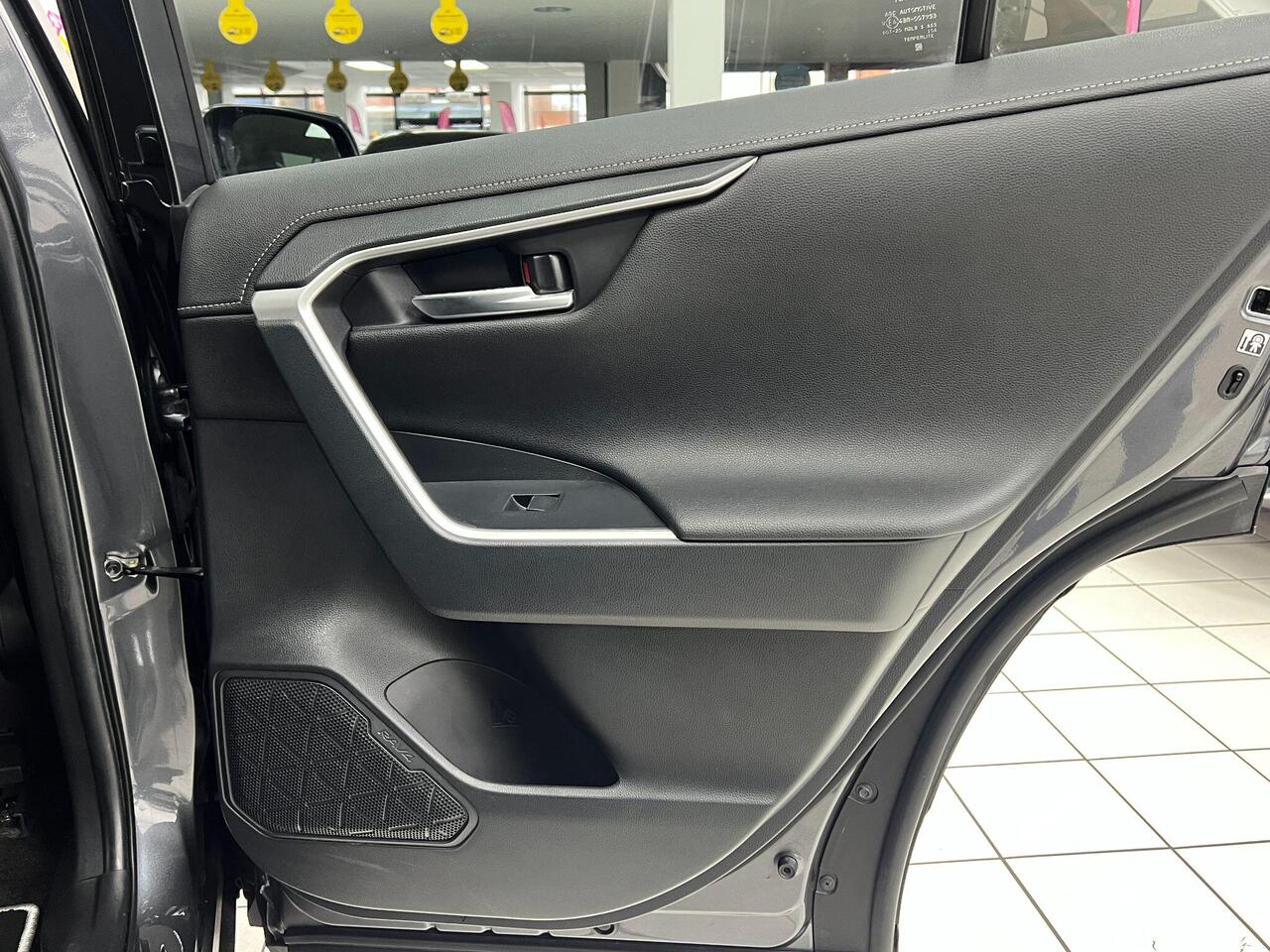 Used Toyota RAV4 2020 for sale - 77743928: Photo 38