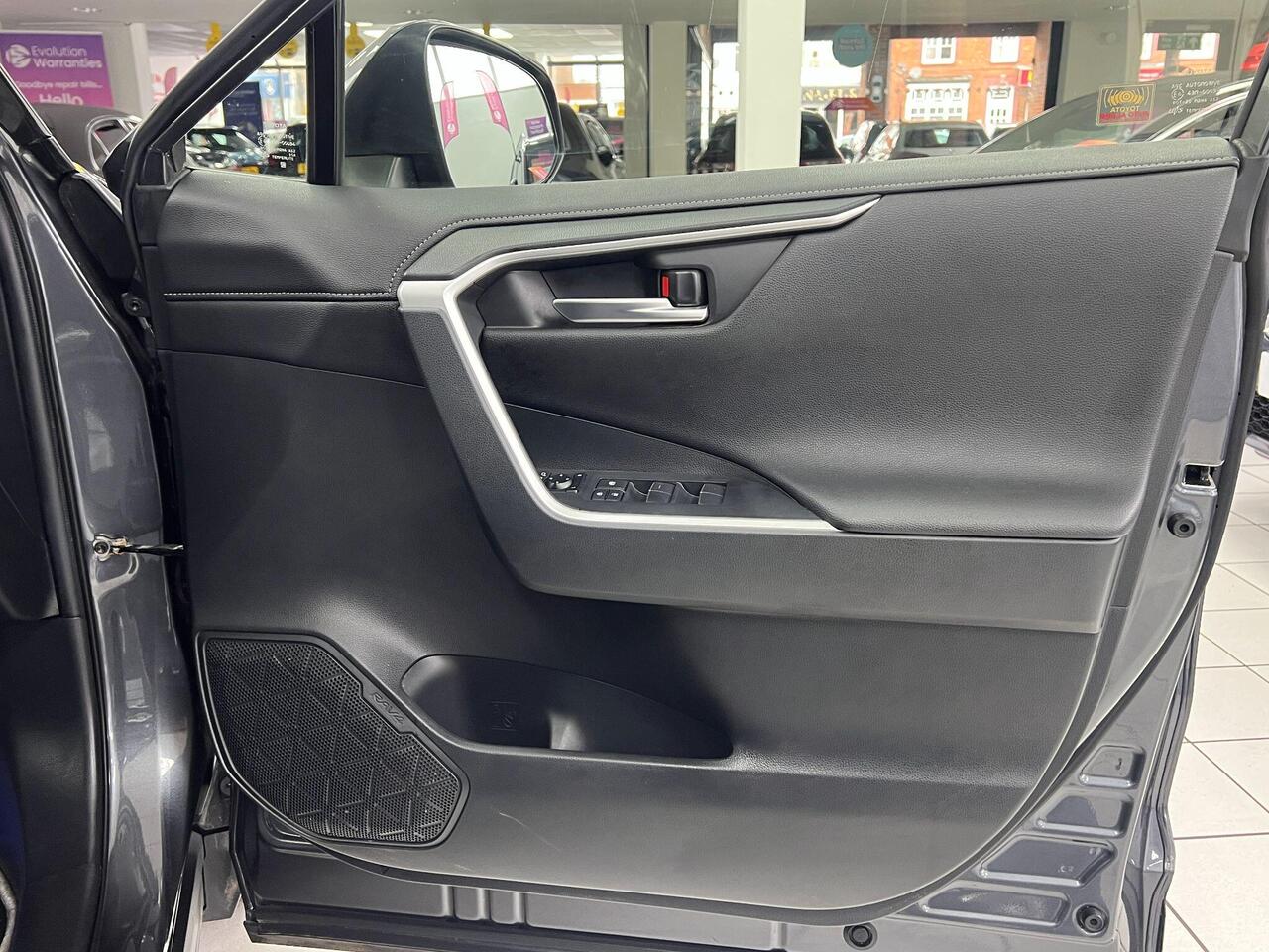 Used Toyota RAV4 2020 for sale - 77743928: Photo 39