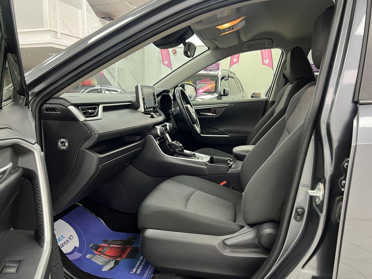 Used Toyota RAV4 2020 for sale - 77743928: Photo 92