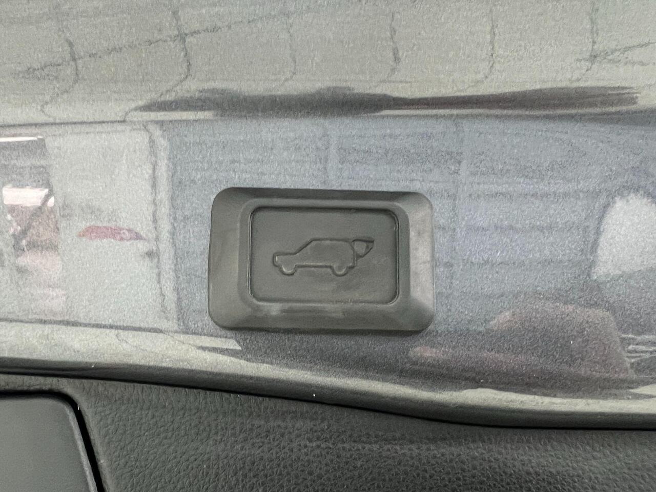 Used Toyota RAV4 2020 for sale - 77743928: Photo 96