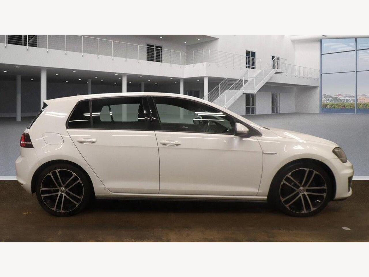 Used Volkswagen Golf 2016 for sale - 78025084: Photo 9