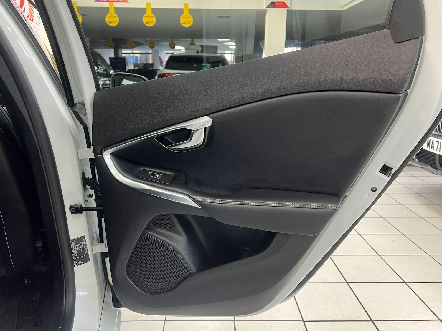 Used Volvo V40 2016 for sale - 77074561: Photo 34