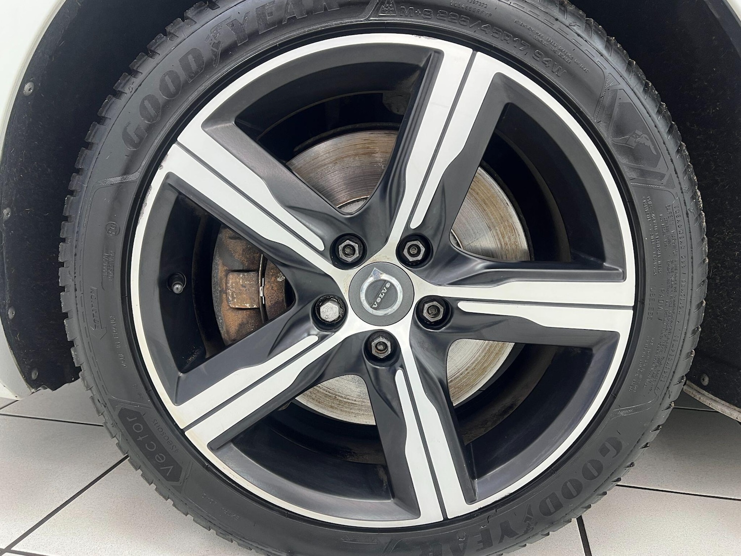 Used Volvo V40 2016 for sale - 77074561: Photo 37