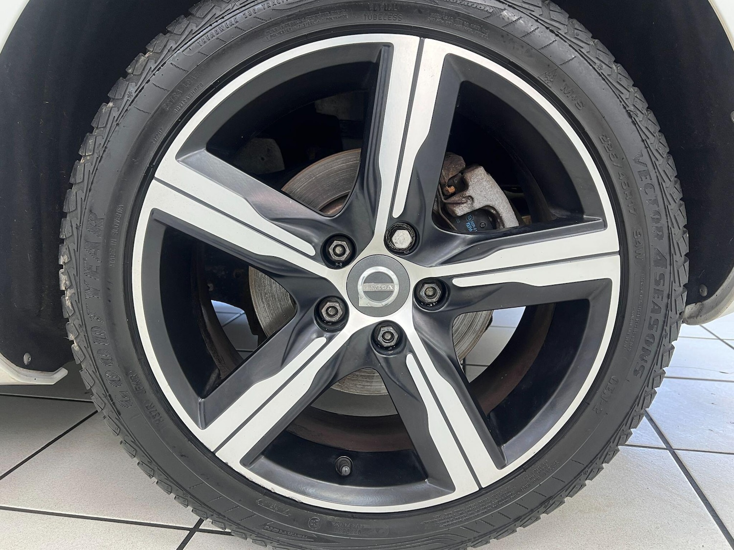 Used Volvo V40 2016 for sale - 77074561: Photo 38