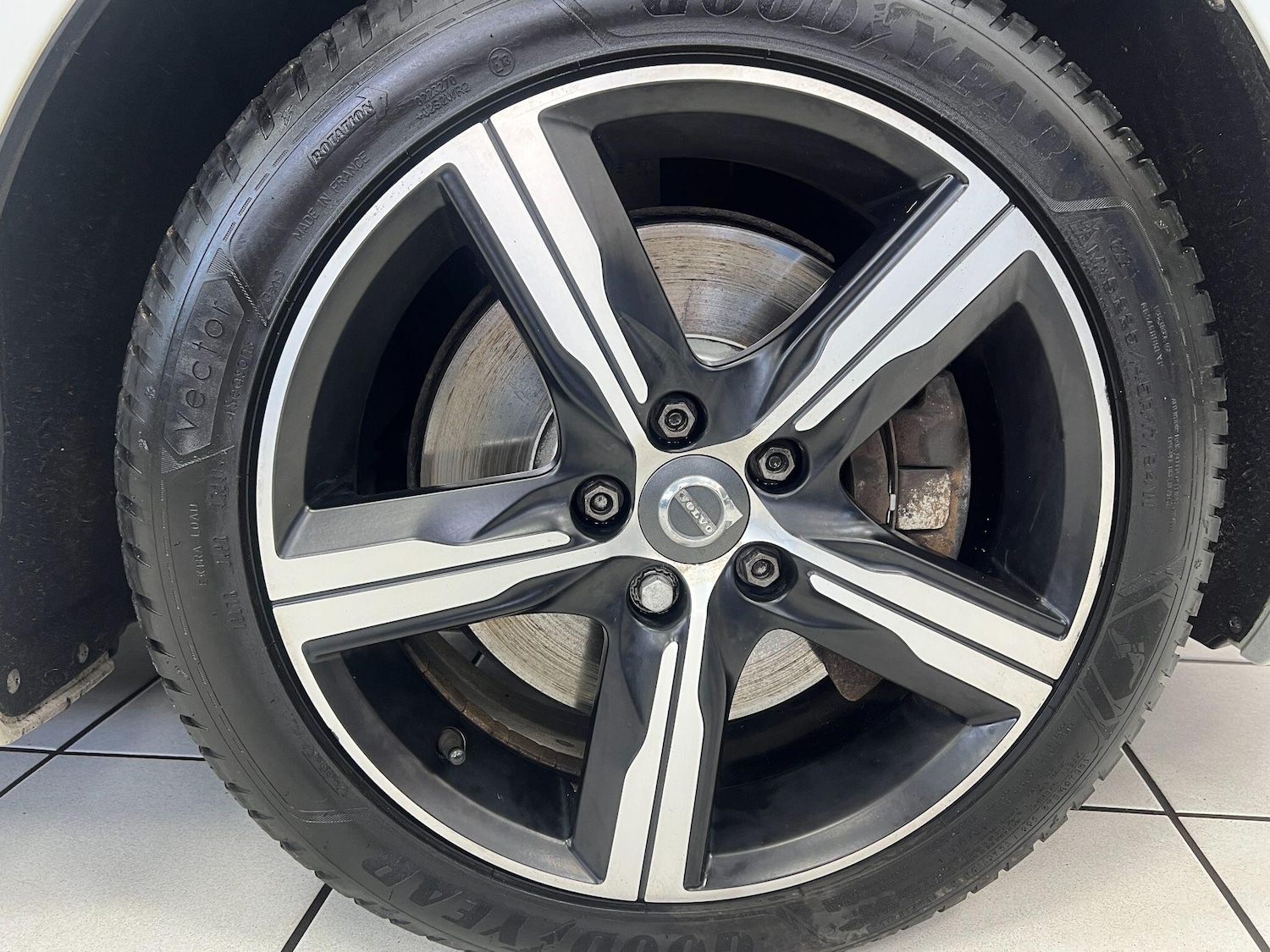 Used Volvo V40 2016 for sale - 77074561: Photo 40