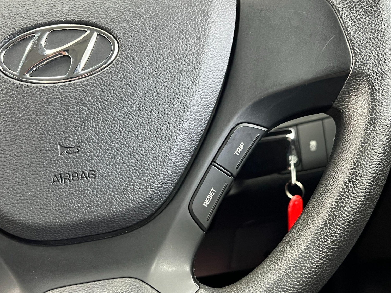 Used Hyundai i10 for sale - 77057600: Photo 28