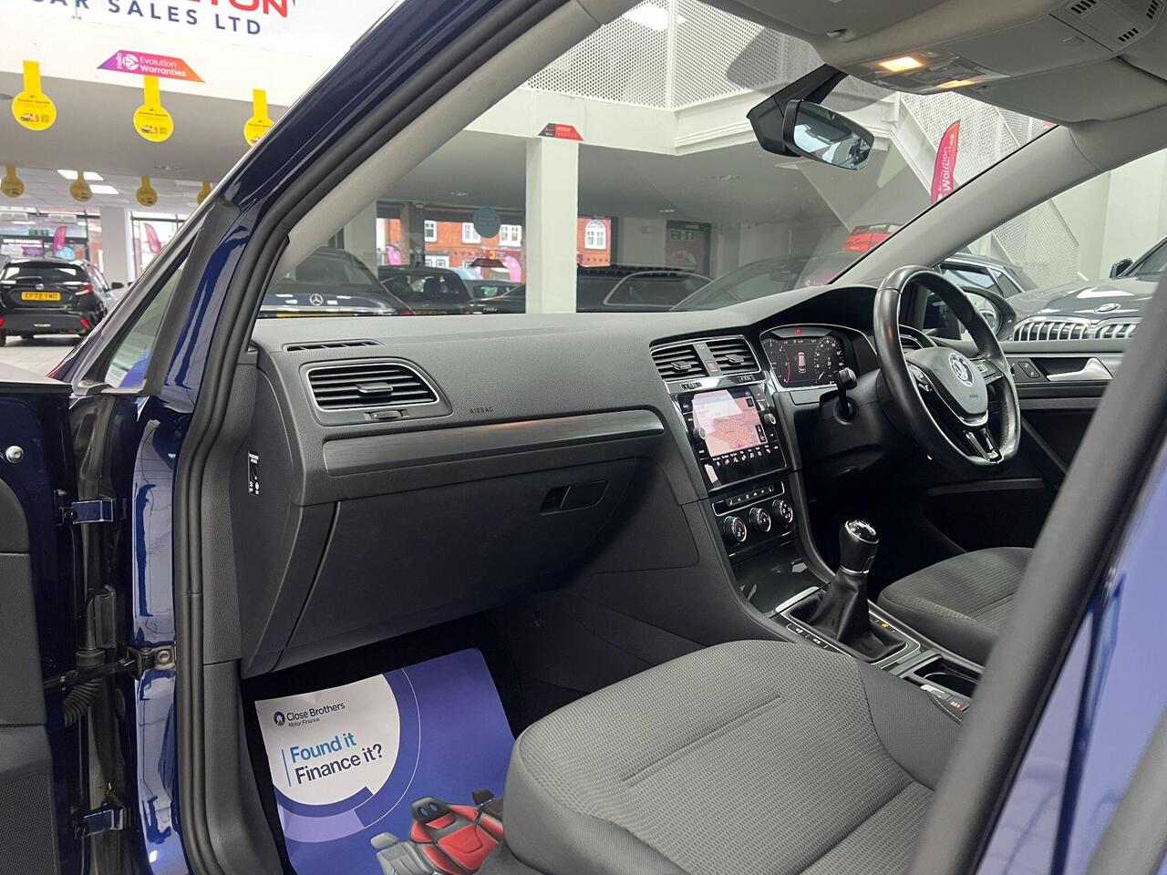 Used Volkswagen Golf 2017 for sale - 77743891: Photo 20