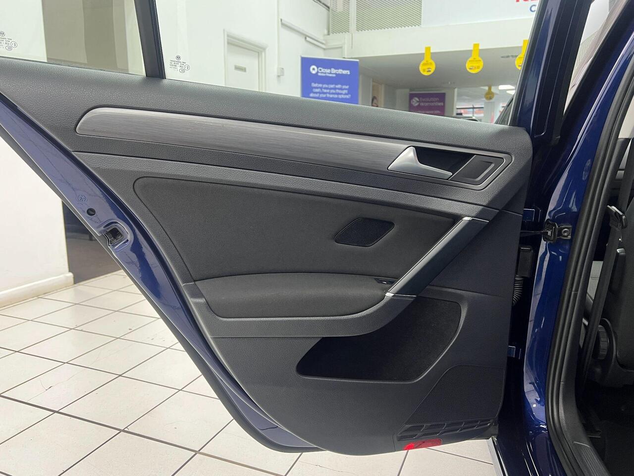 Used Volkswagen Golf 2017 for sale - 77743891: Photo 40