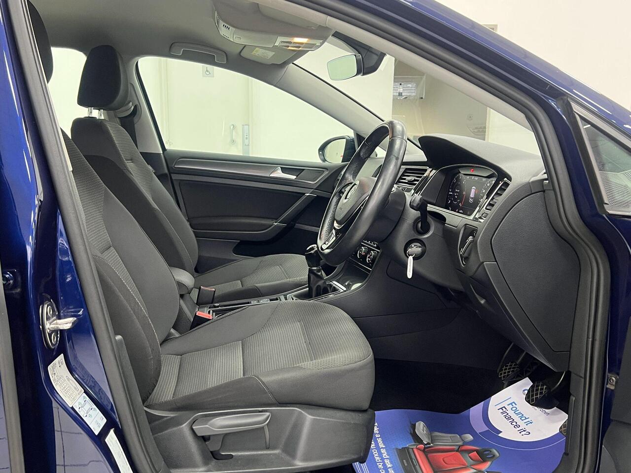 Used Volkswagen Golf 2017 for sale - 77743891: Photo 5